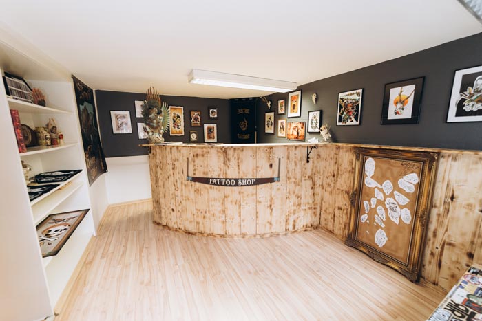 THE OLD BONES TATTOO Tattoostudio im Herzen von Solingen